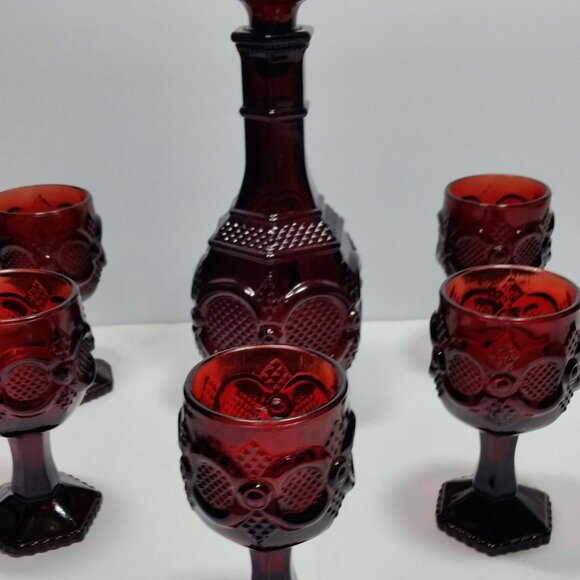 Avon 1876 Cape Cod Ruby Red Decanter and 5 Wine Goblet Set Sherry Cordial - Picture 3 of 10